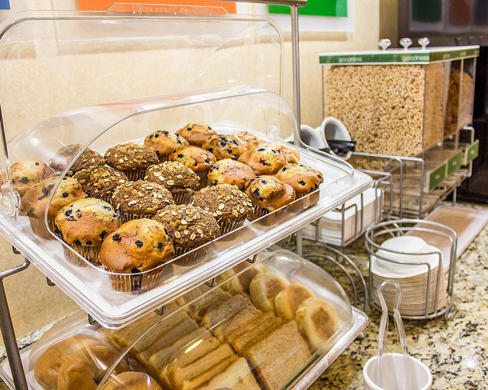 Holiday Inn - Cheshire - Southington By Ihg Exteriér fotografie